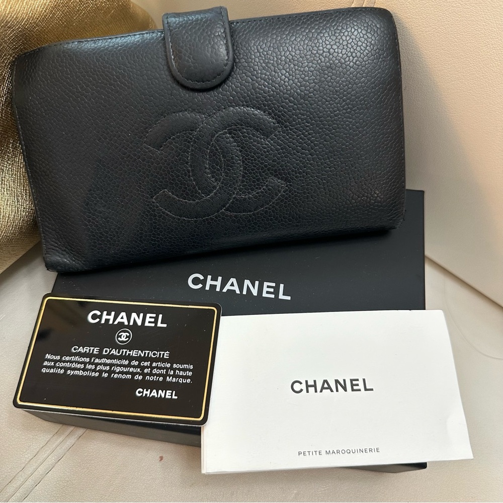 Authentic CHANEL Caviar Leather Coco Long Bifold Wallet W/Box card with COA